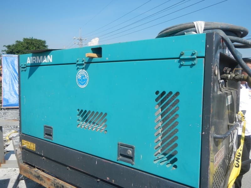 Portable air compressor
