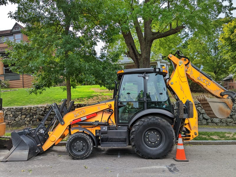 Backhoe loader