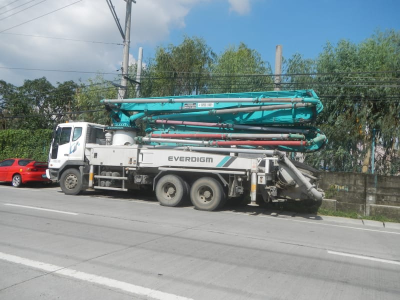 Concrete pump