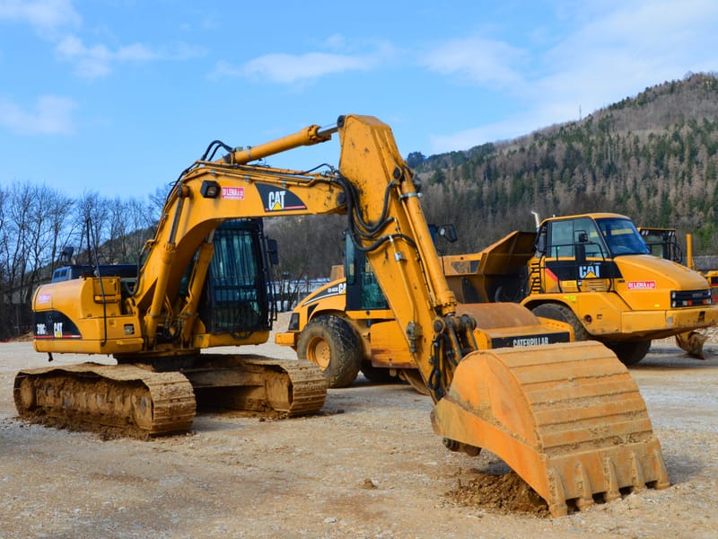 Hydraulic excavator