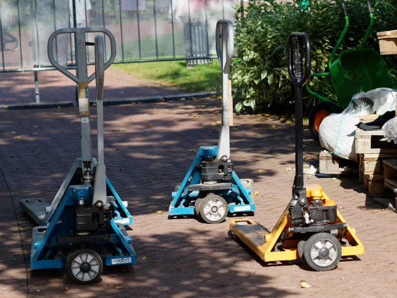 Hand pallet truck